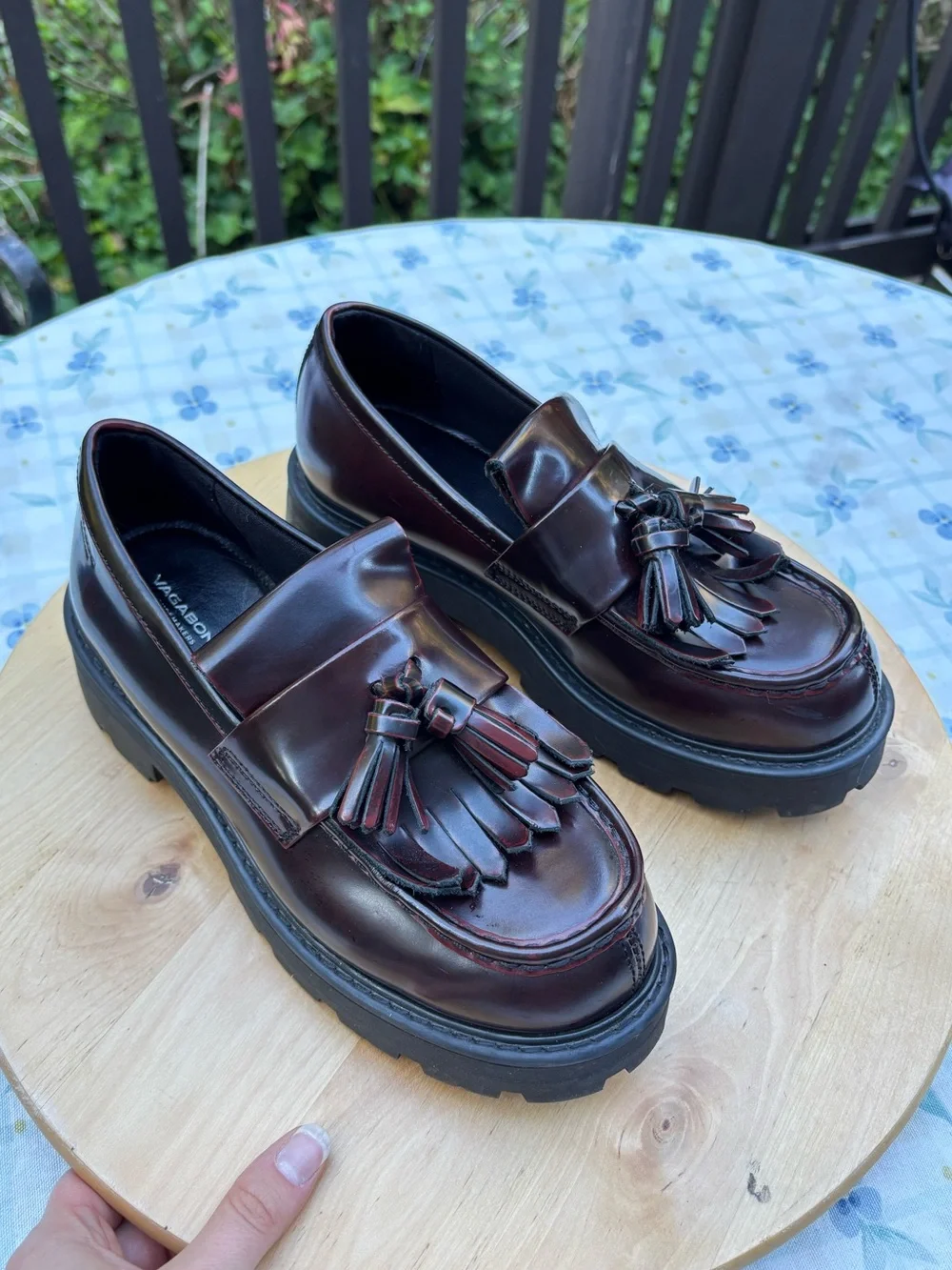 Vagabond Cosmo 2.0 Oxblood Red Patent Leather Chunky Tassel Loafers Fall Size 7